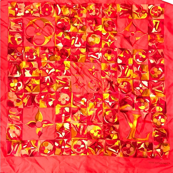 Vintage Louis Vuitton watercolor silk scarf - Picture 3 of 5
